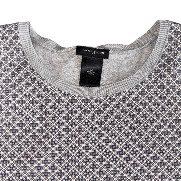 Ann Taylor 3/4 Sleeve Sleeve Knit Blouse W/ Front Panel-Gray-Size M-GUC - Picture 3 of 4
